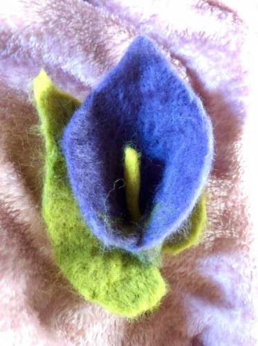 Felted Brooch - Cala Lily